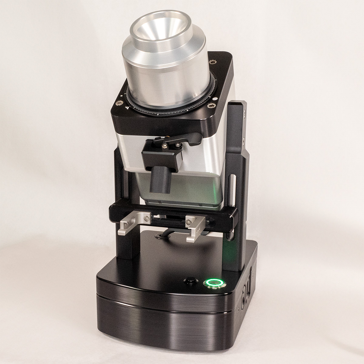 Monolith Flat MAX with precision-machined aluminum body and black base