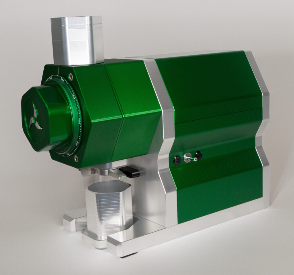 M98V grinder in green with silver accents
